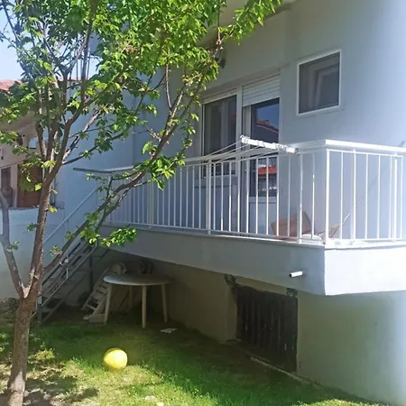 Kosta'S Apartment Nea Iraklia Exterior photo